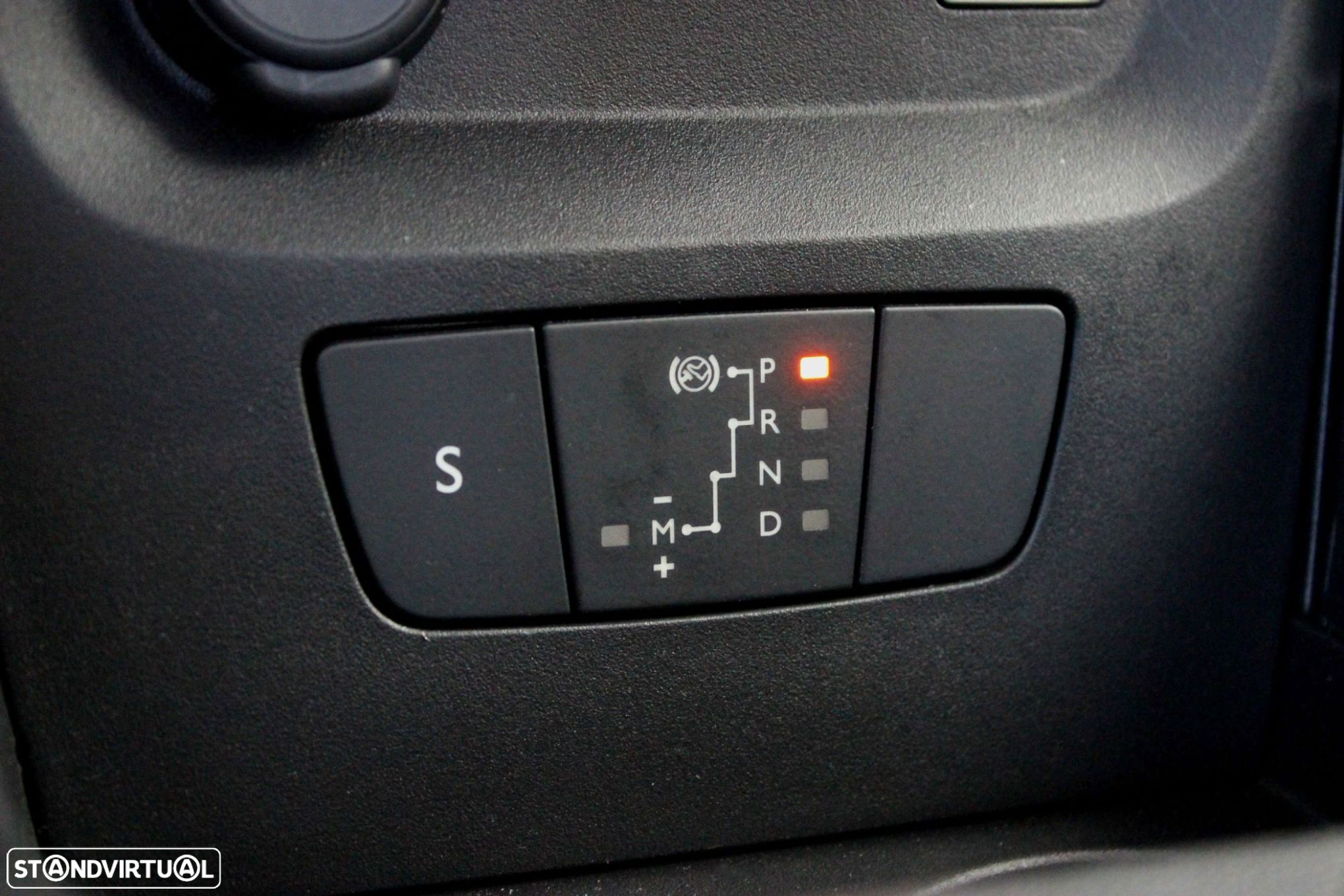 Citroën C3 1.2 PureTech Shine Pack EAT6 - 31
