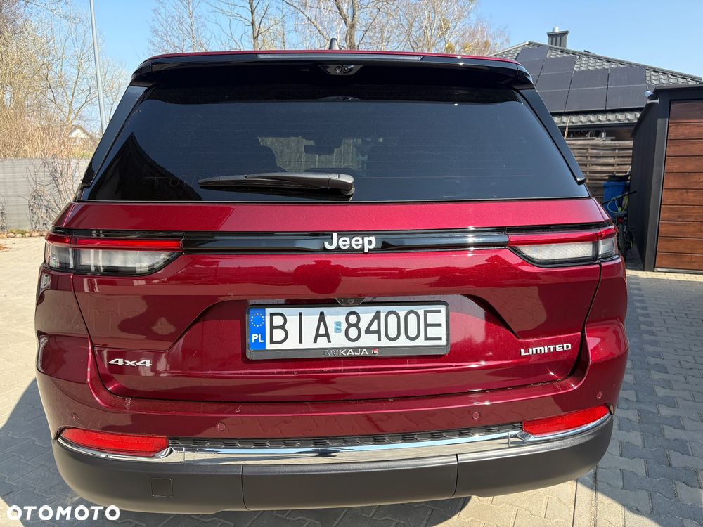 Jeep Grand Cherokee - 38