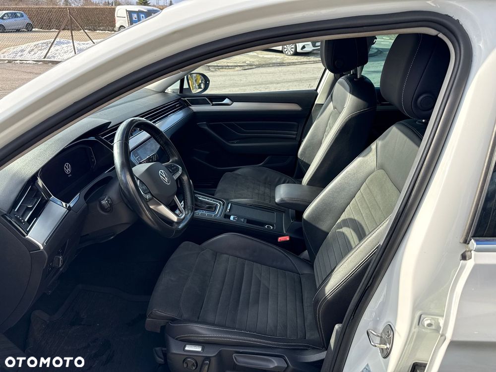 Volkswagen Passat 2.0 TDI SCR DSG 4Motion Elegance - 21