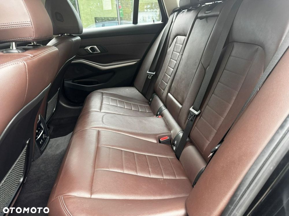 BMW Seria 3 - 17
