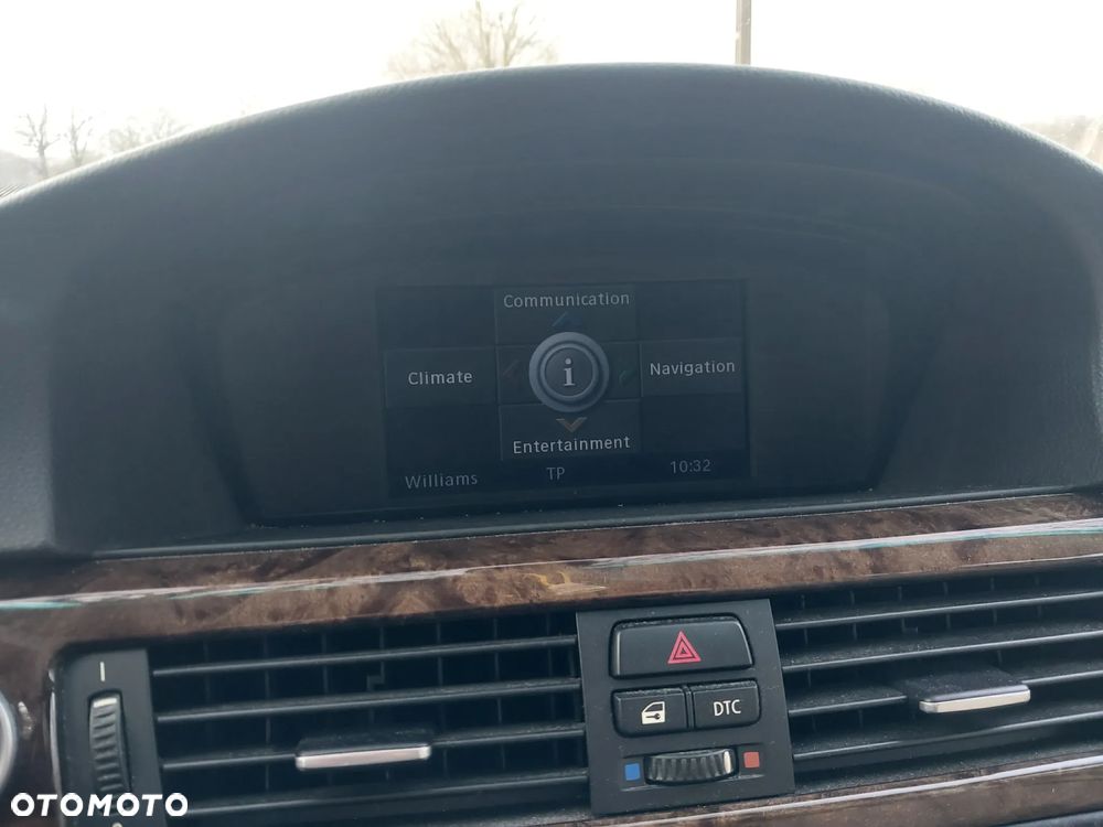 BMW Seria 3 320i - 17