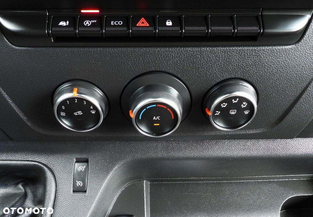 Renault MASTER PLANDEKA 10 PALET WEBASTO TEMPOMAT LEDY KLIMATYZACJA  165KM - 32