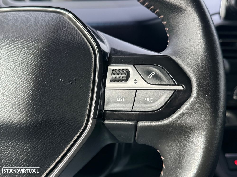 Peugeot e-Rifter 50 kWh Long Allure Pack - 18