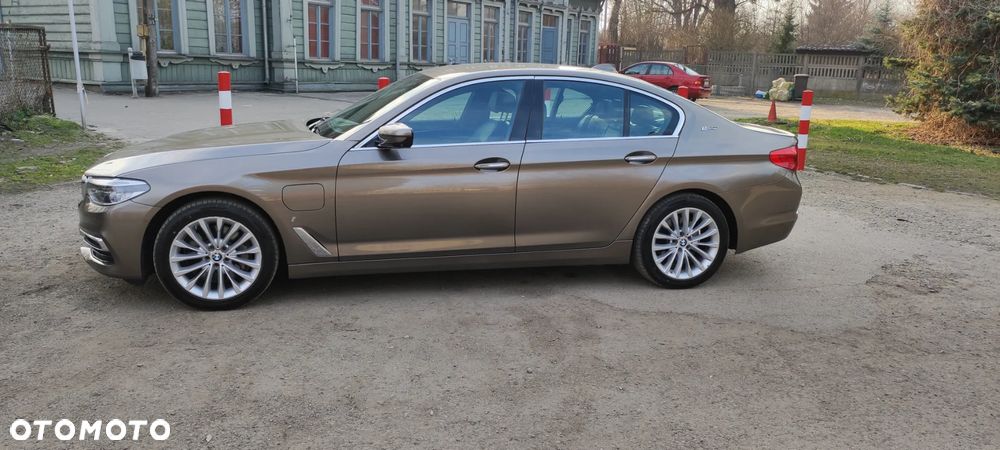 BMW Seria 5 530e iPerformance Luxury Line sport - 9