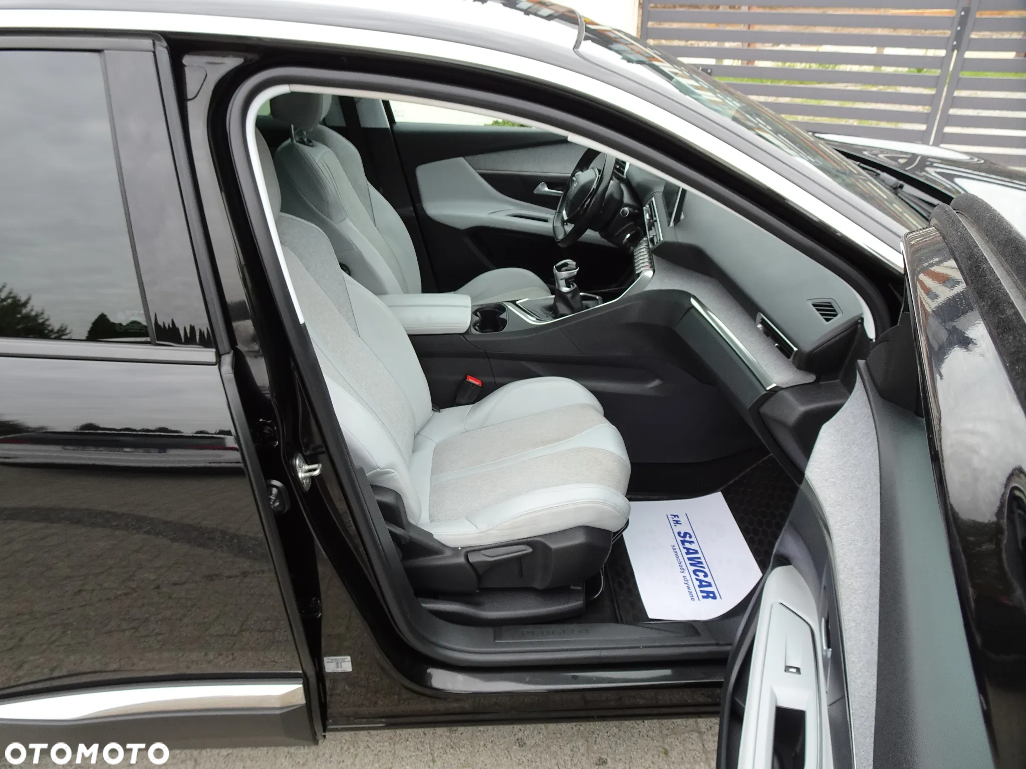 Peugeot 3008 1.5 BlueHDi Allure S&S - 15