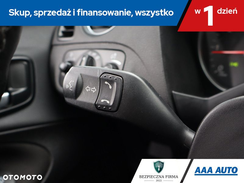 Ford S-Max - 17