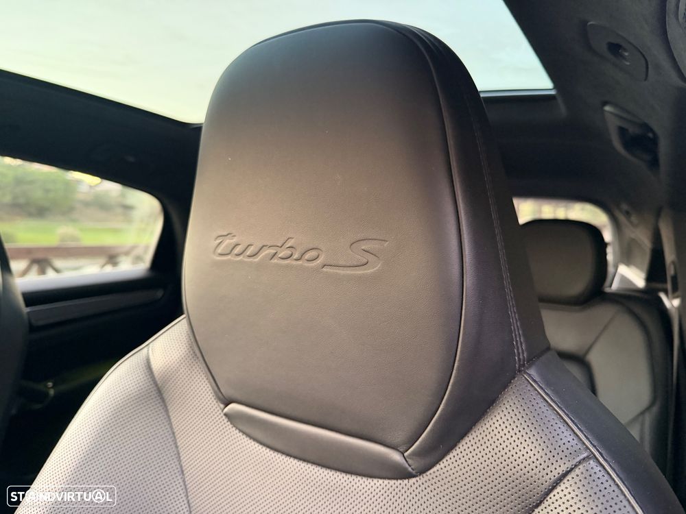 Porsche Cayenne Coupé Turbo S E-Hybrid - 30