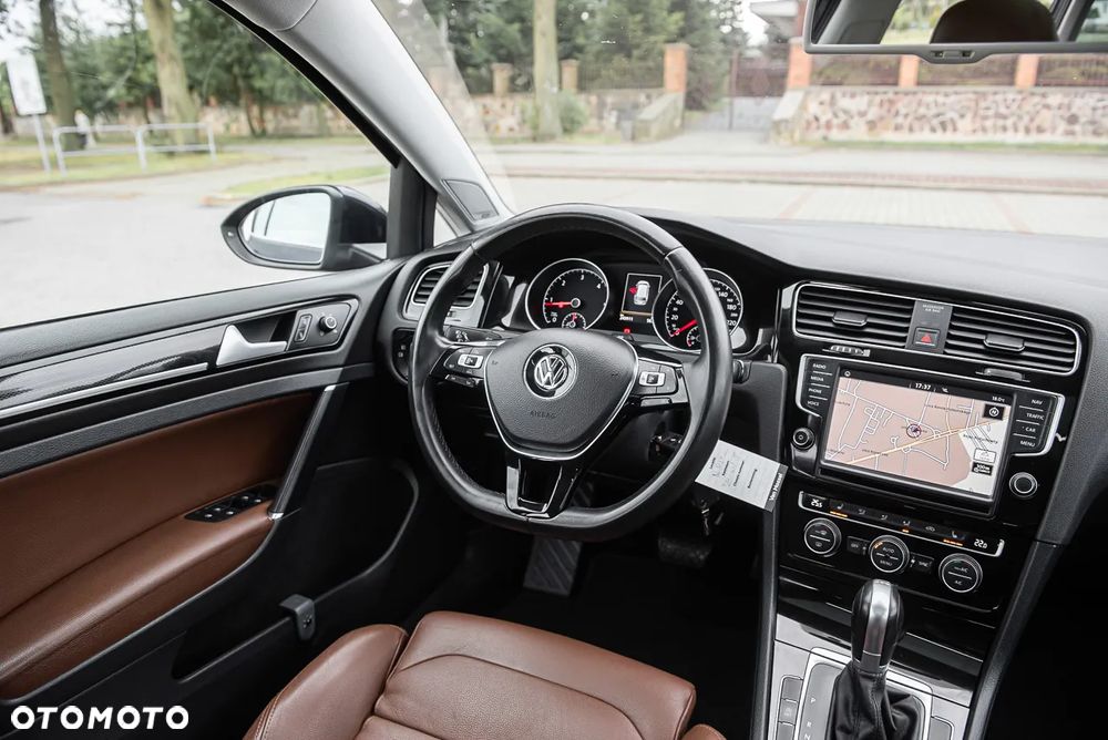 Volkswagen Golf - 26