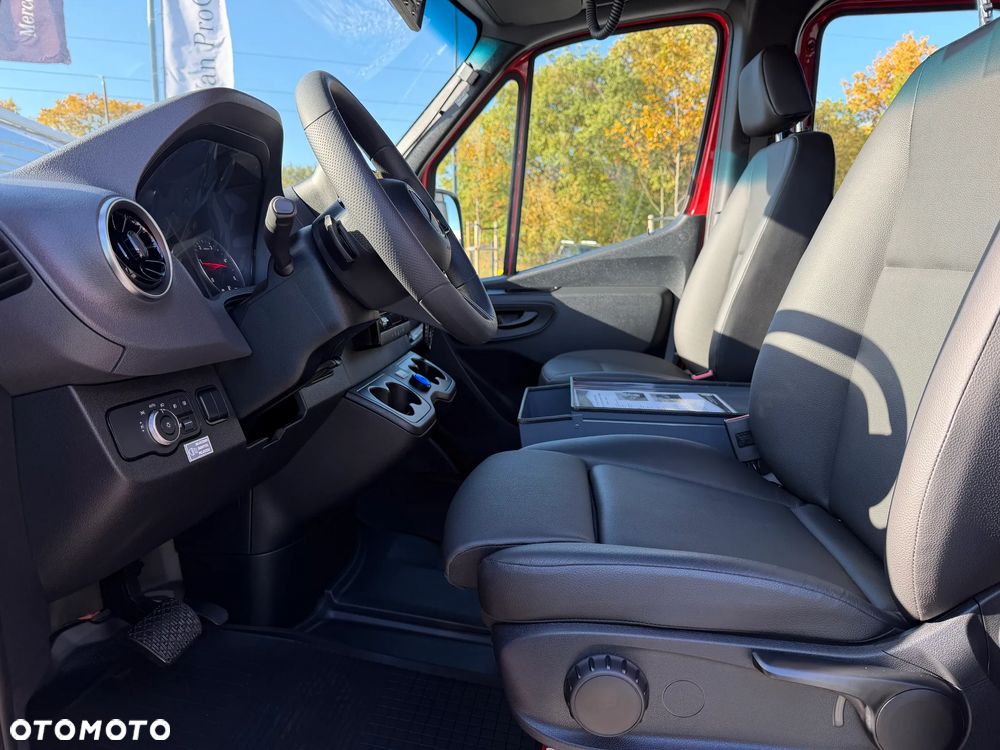 Mercedes-Benz Sprinter - 17