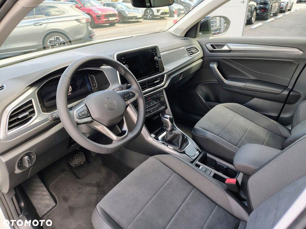 Volkswagen T-Roc - 12