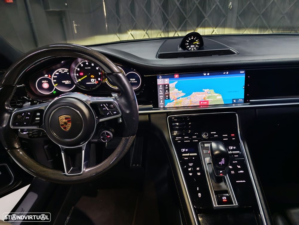 Porsche Panamera Sport Turismo - 18