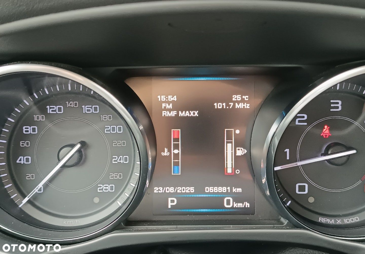 Jaguar XE - 39