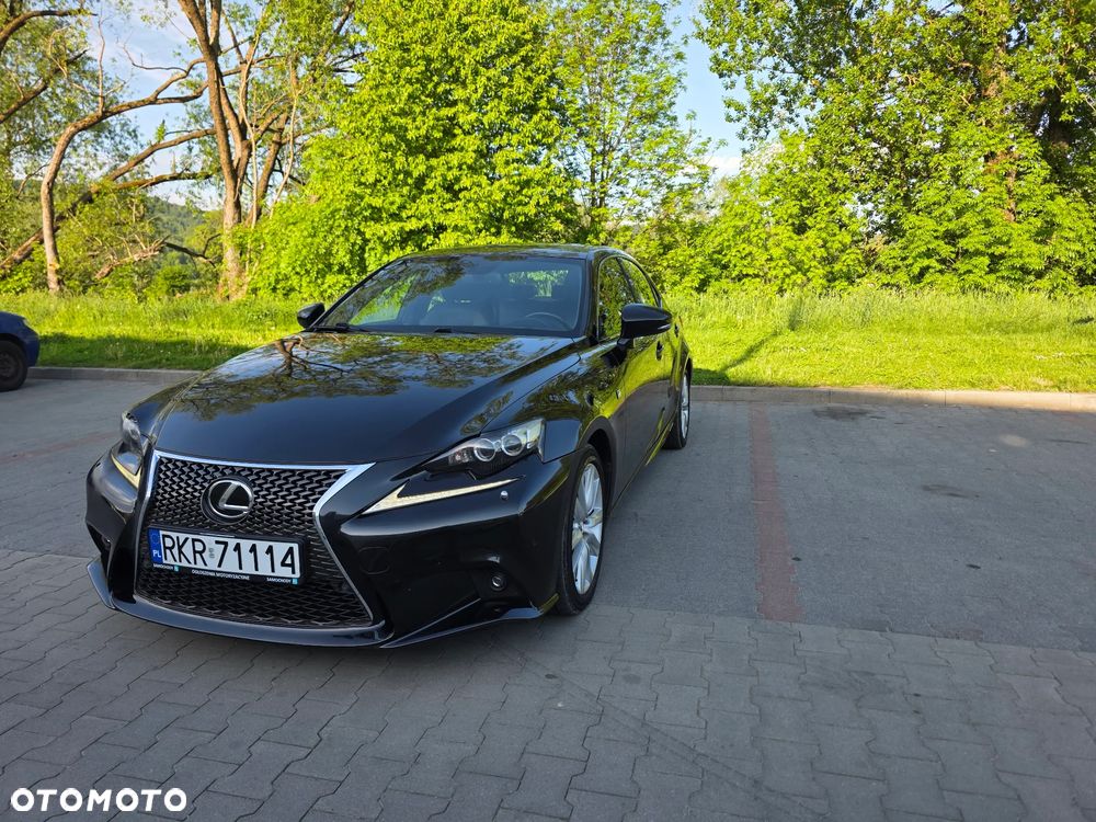 Lexus IS - 2