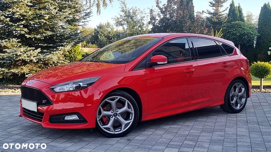 Ford Focus 2.0 EcoBoost ST mit Leder-Sport-Paket - 4