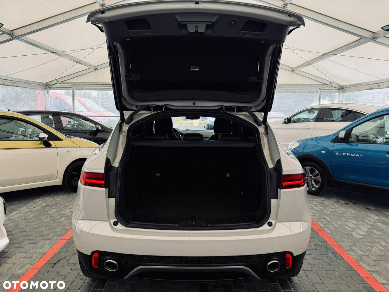 Jaguar E-Pace - 20