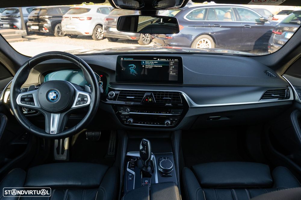 BMW 530 e Pack Desportivo M - 23