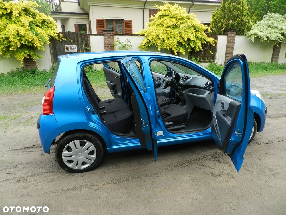 Nissan Pixo - 9