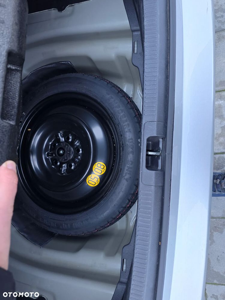 Toyota Camry 2.5 Hybrid Executive CVT - 37