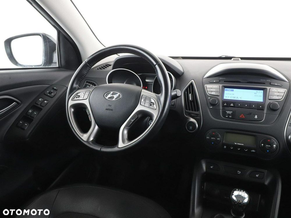 Hyundai ix35 1.6 2WD Fifa World Cup Edition - 16