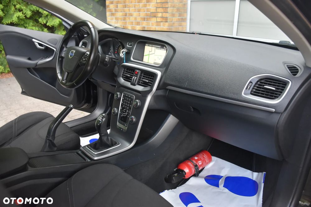 Volvo V40 D3 - 11