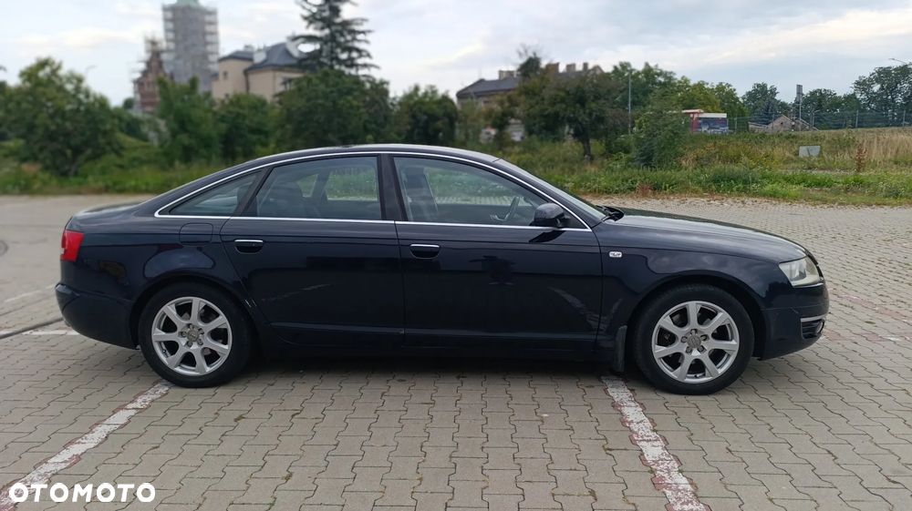 Audi A6 Limousine 2.4 - 4