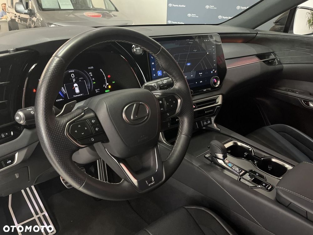 Lexus RX - 8