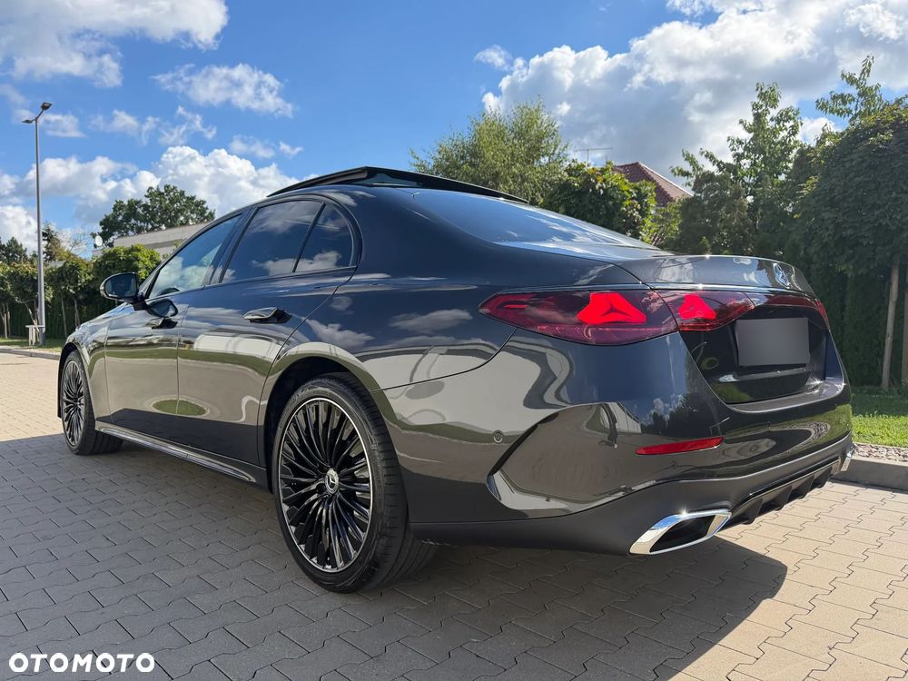 Mercedes-Benz Klasa E 220 d mHEV 4-Matic AMG 9G-Tronic - 6