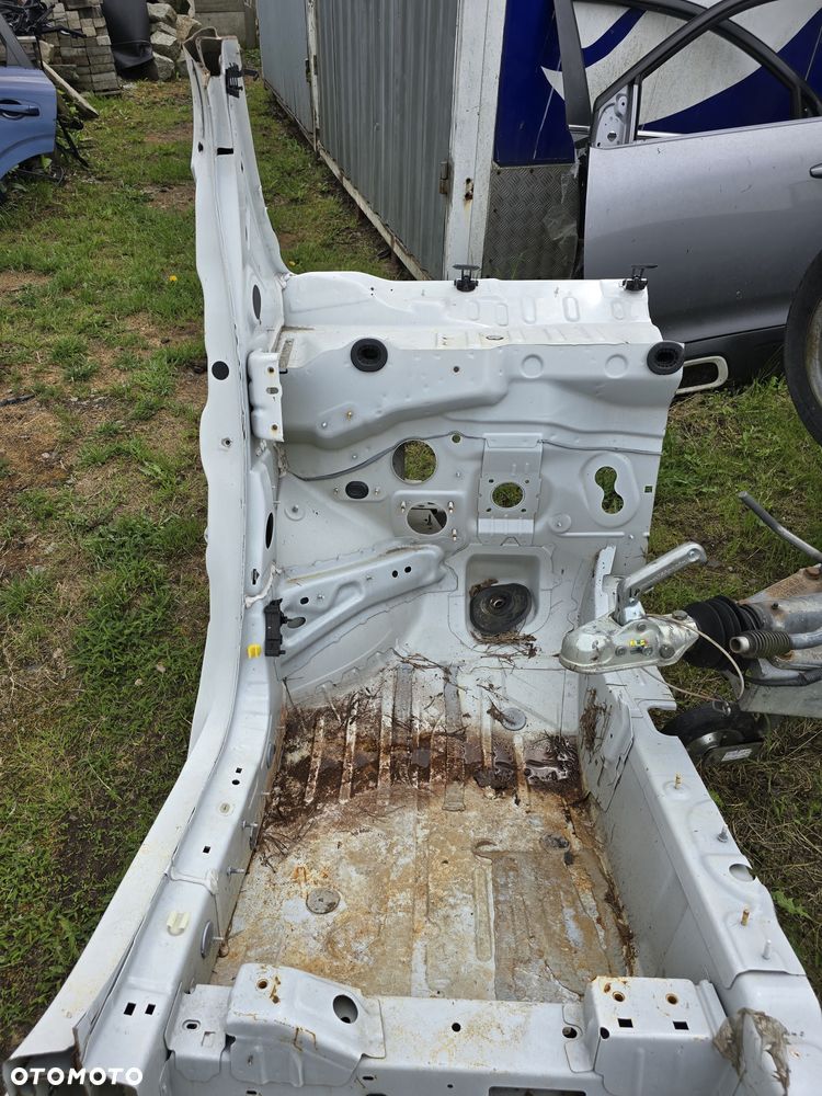 Peugeot partner lll Toyota ProAce ćwiartka lewa jak na foto. - 8