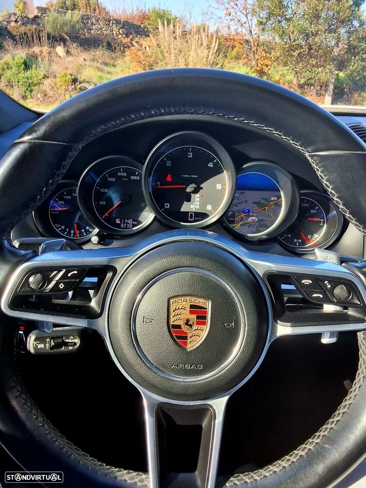 Porsche Cayenne Diesel Tiptronic S - 12