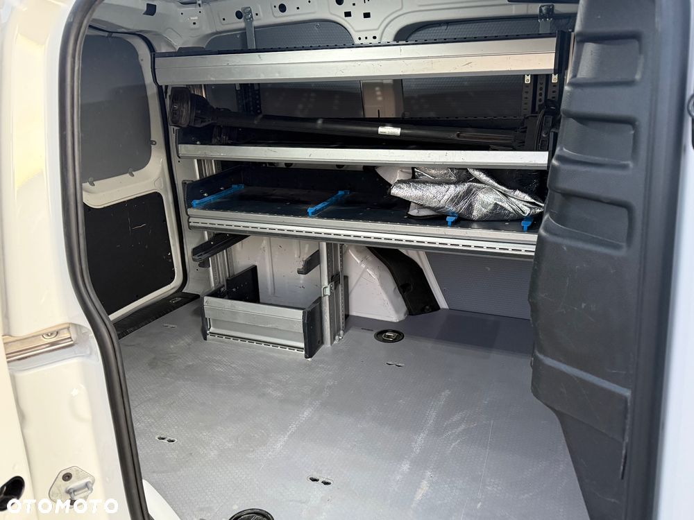 Volkswagen Caddy - 19