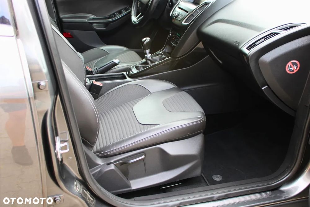 Ford Focus 1.6 TDCi Titanium - 16