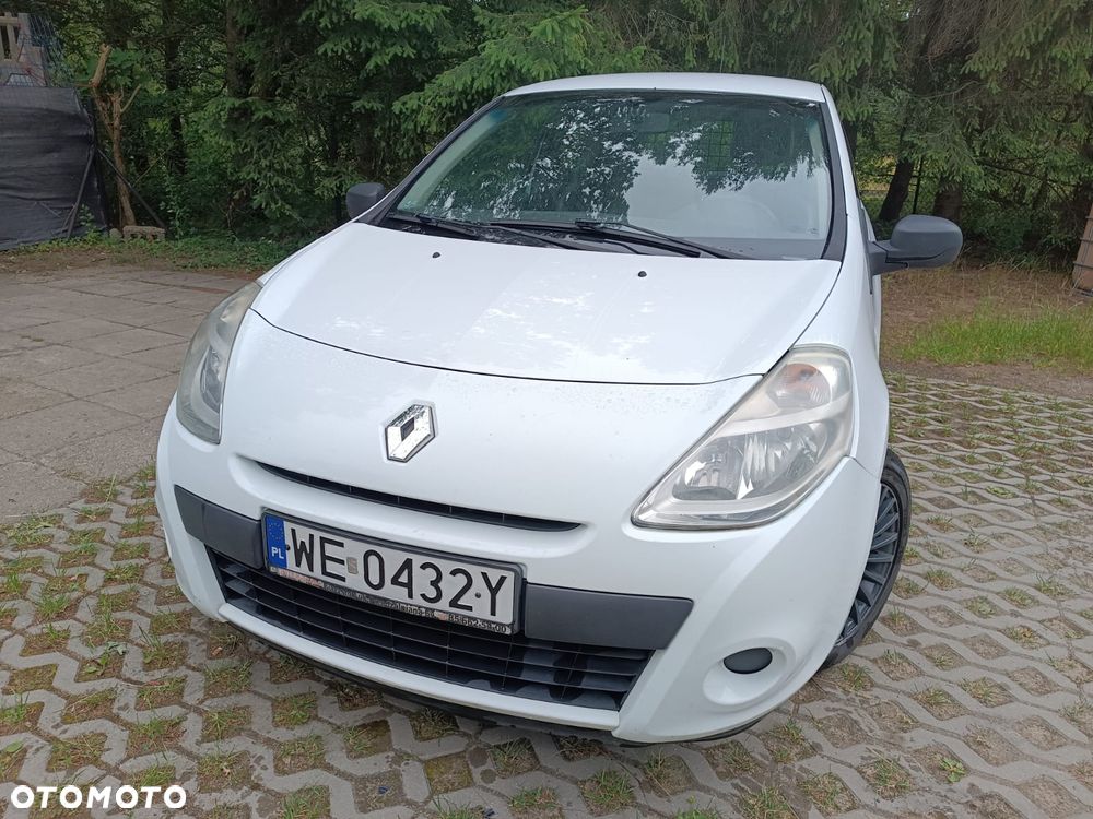 Renault CLIO - 8
