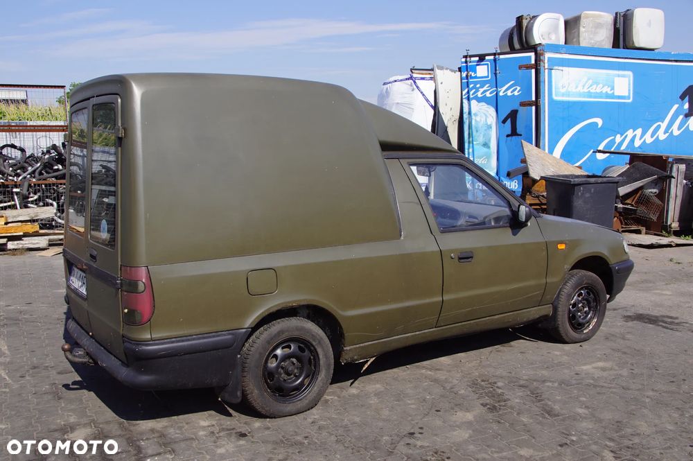 Auto na części - Skoda Felicia Pickup 1.9 D 64 KM AEF 002300041R 1998R Silnik Skrzynia Drzwi Szyba Maska Lampa Lusterko Deska Kokpit Sterownik Moduł Czujnik Fotel Licznik Kierownica - 5