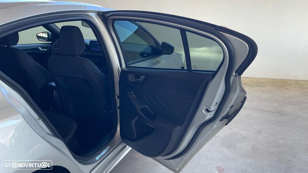 Ford Focus 1.0 EcoBoost S&S ST-LINE - 25