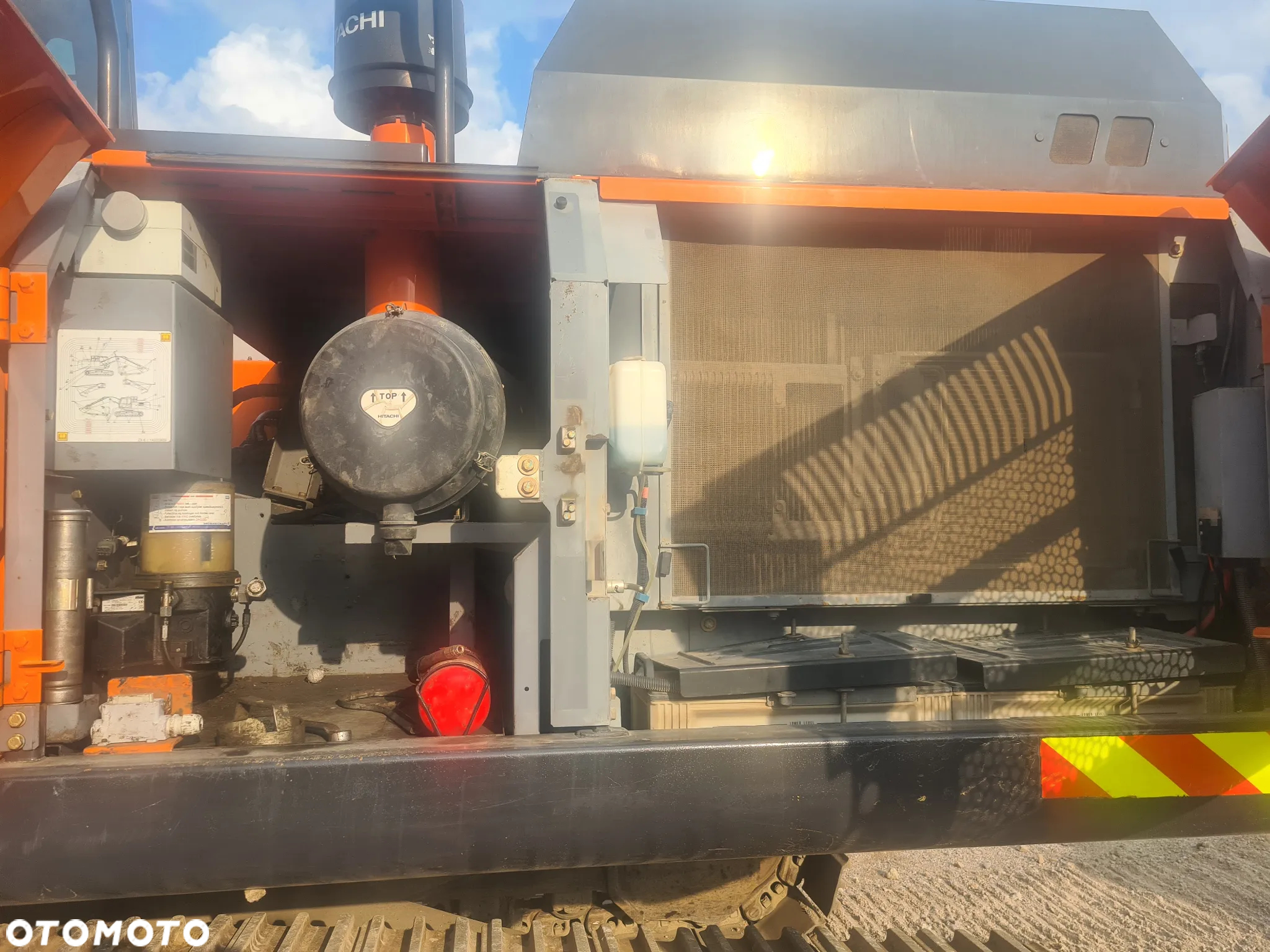Hitachi ZX 300 LC-6 - 10