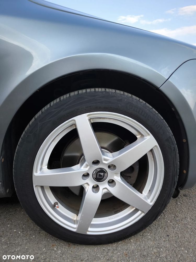 Skoda Superb 2.0 TDI Comfort DSG - 28