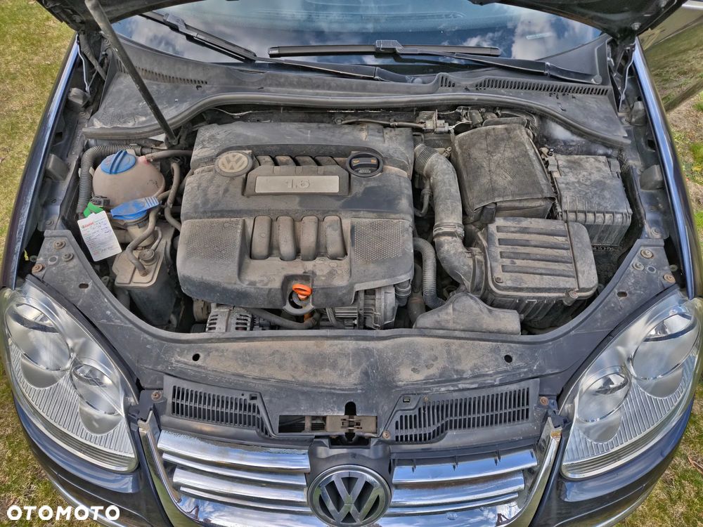 Volkswagen Golf 1.6 Trendline - 16