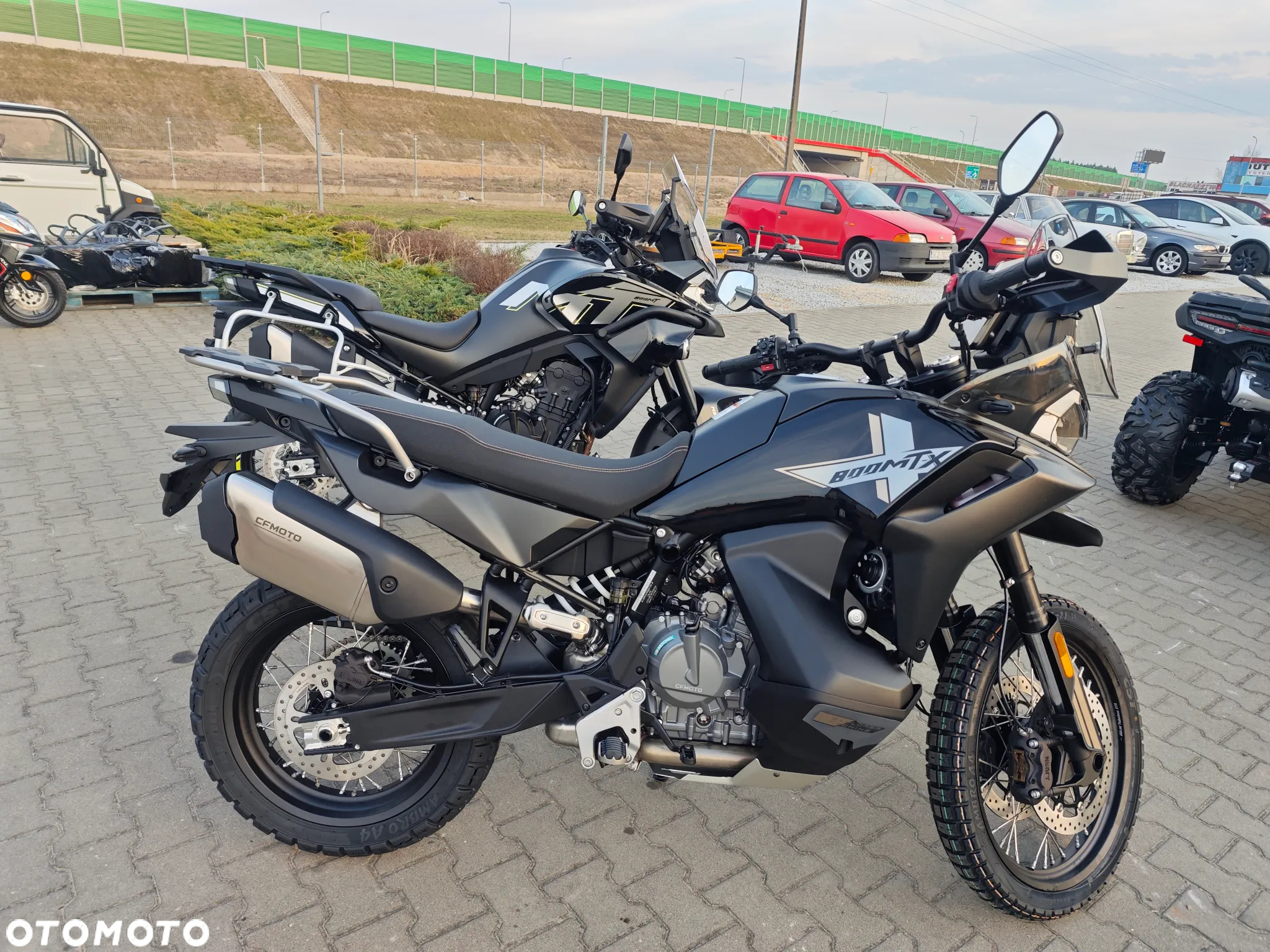 CFMoto MT - 21