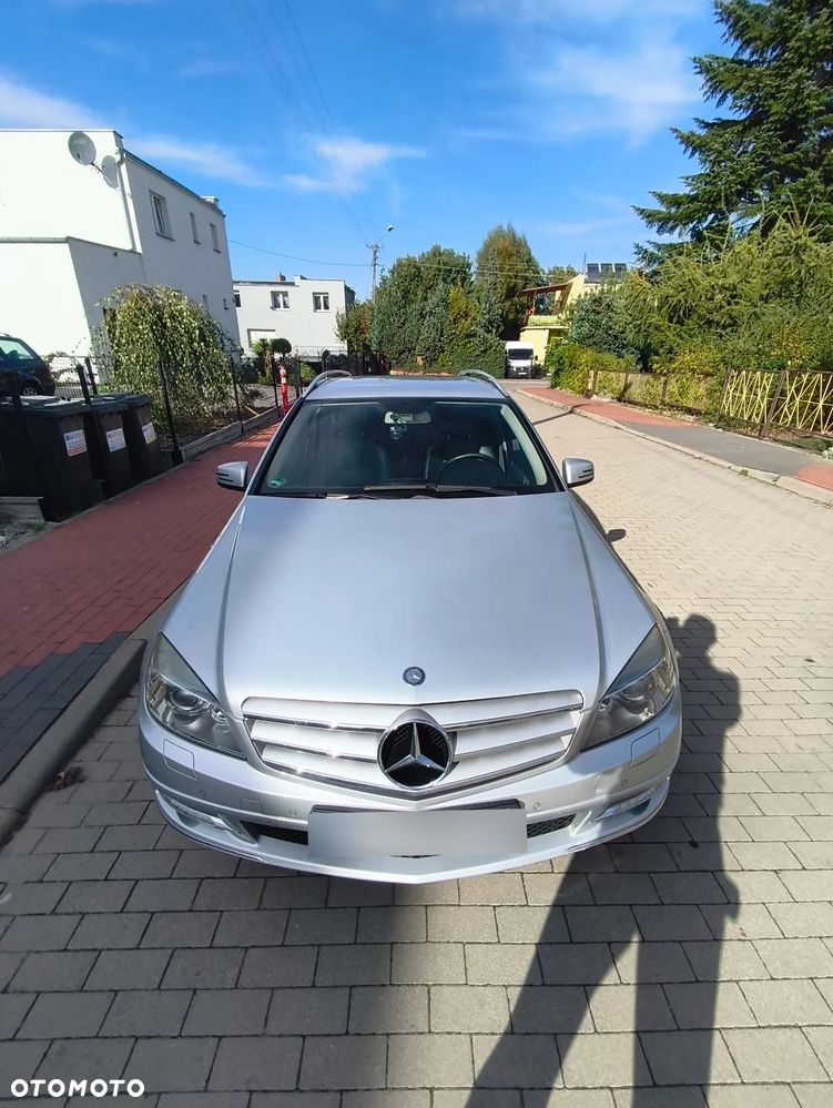 Mercedes-Benz Klasa C 200 CGI Automatik BlueEFFICIENCY Avantgarde - 25