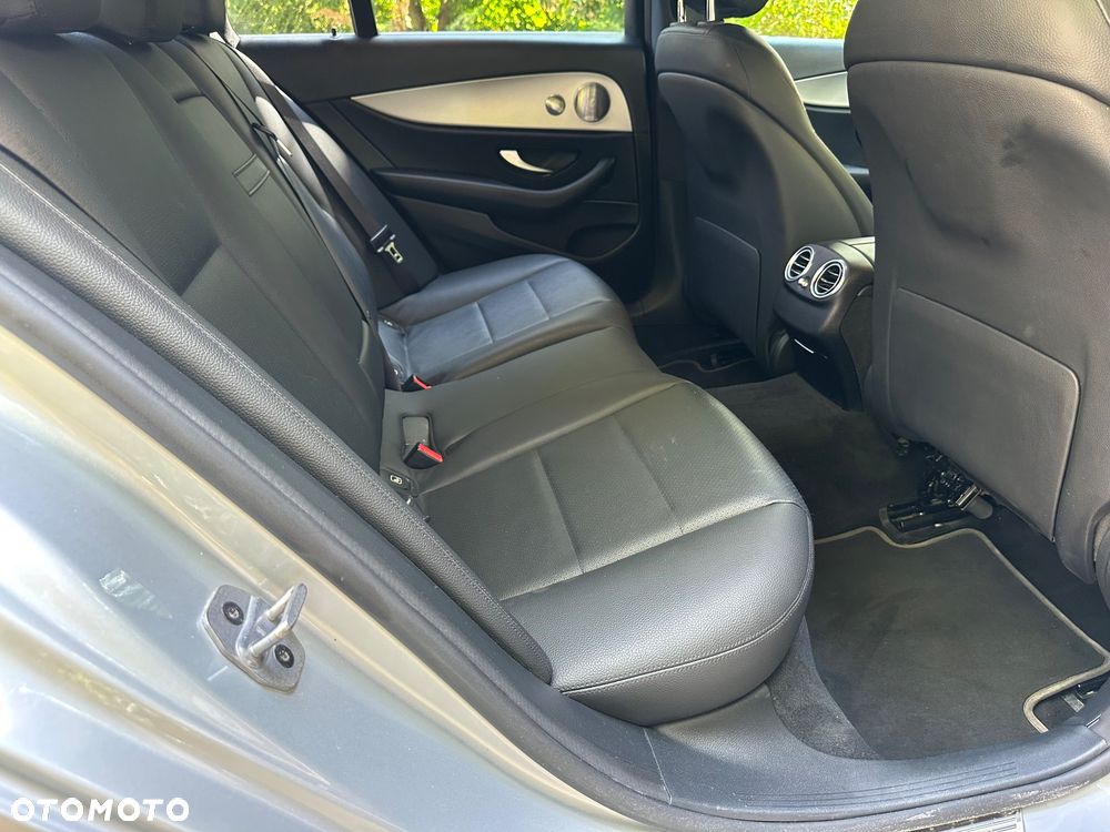 Mercedes-Benz Klasa E 220 d 9G-TRONIC Avantgarde - 11