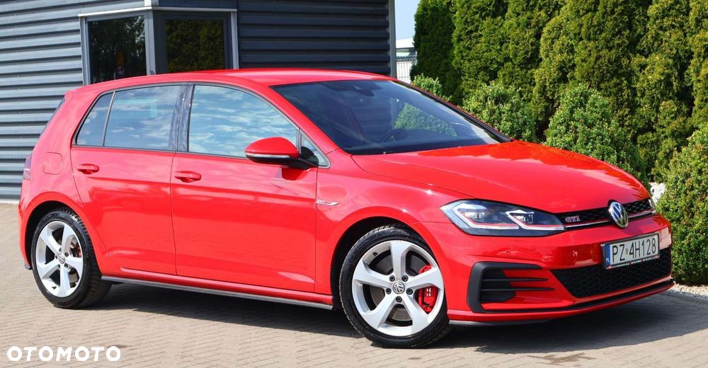 Volkswagen Golf - 4