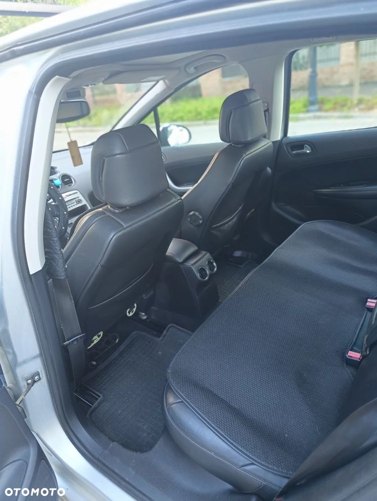 Peugeot 308 1.6 Premium Plus - 6