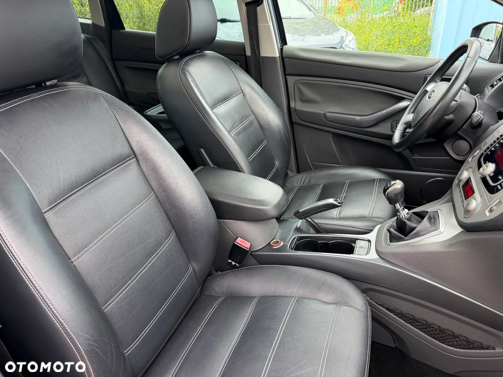 Ford Kuga 2.0 TDCi Titanium MPS6 - 27