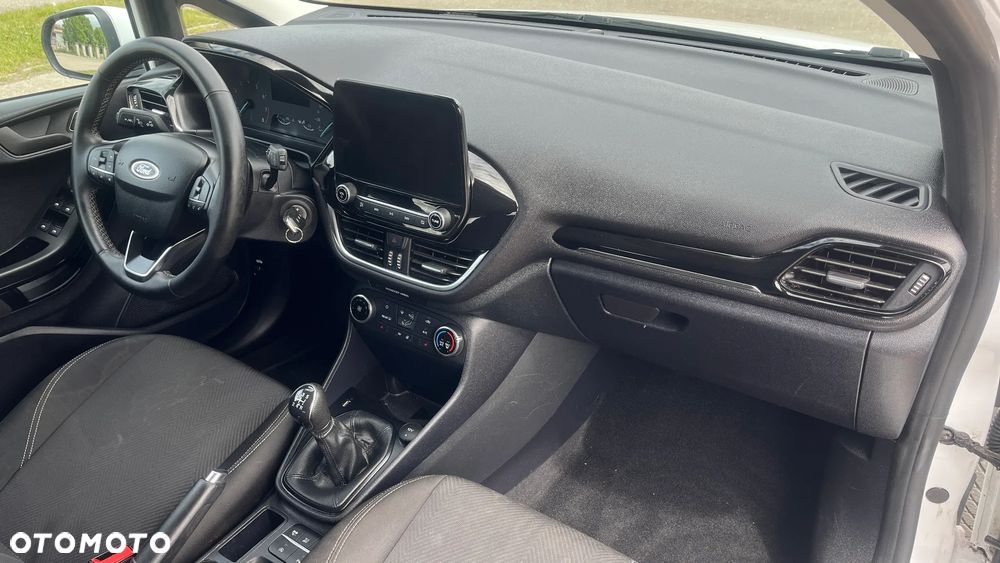 Ford Fiesta 1.1 S&S COOL&CONNECT - 19