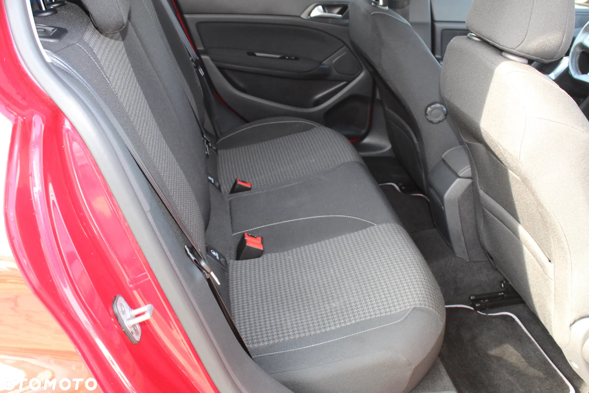 Peugeot 308 1.2 PureTech GPF Allure S&S EAT8 - 11
