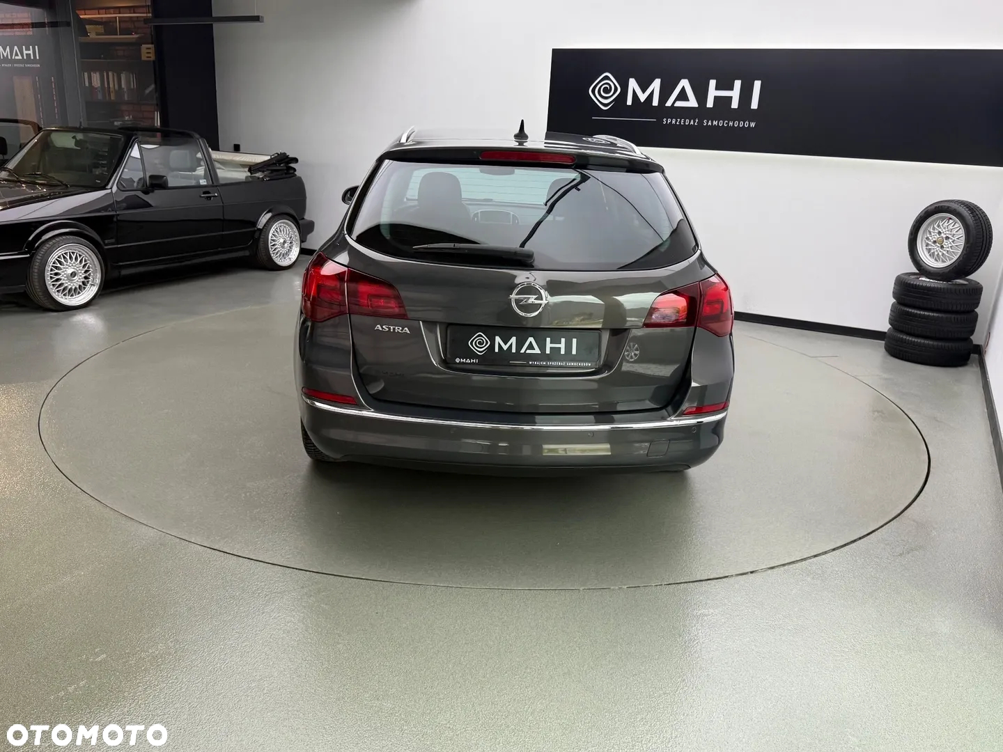 Opel Astra 1.4 EcoFLEX Cosmo - 10