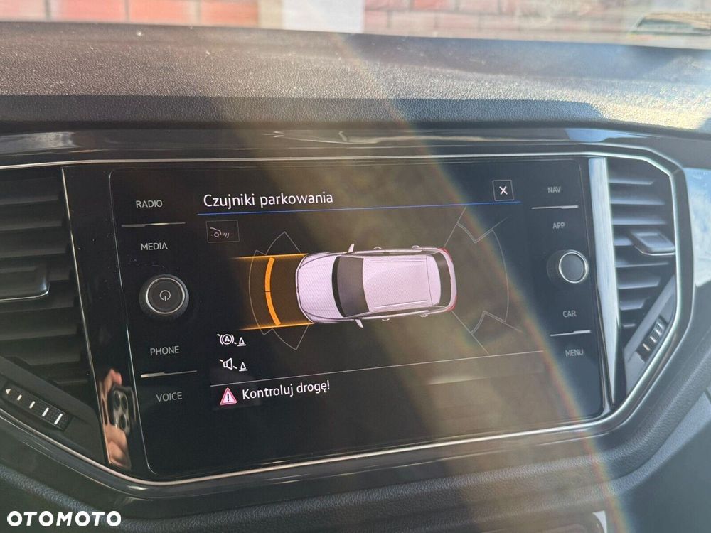 Volkswagen T-Roc - 21