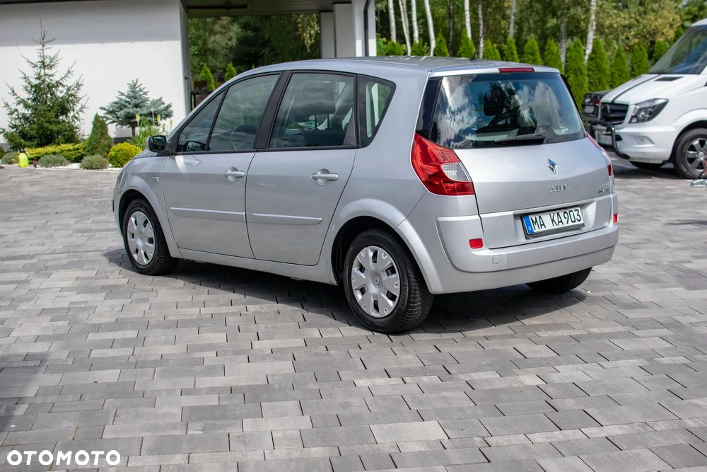 Renault Scenic - 18
