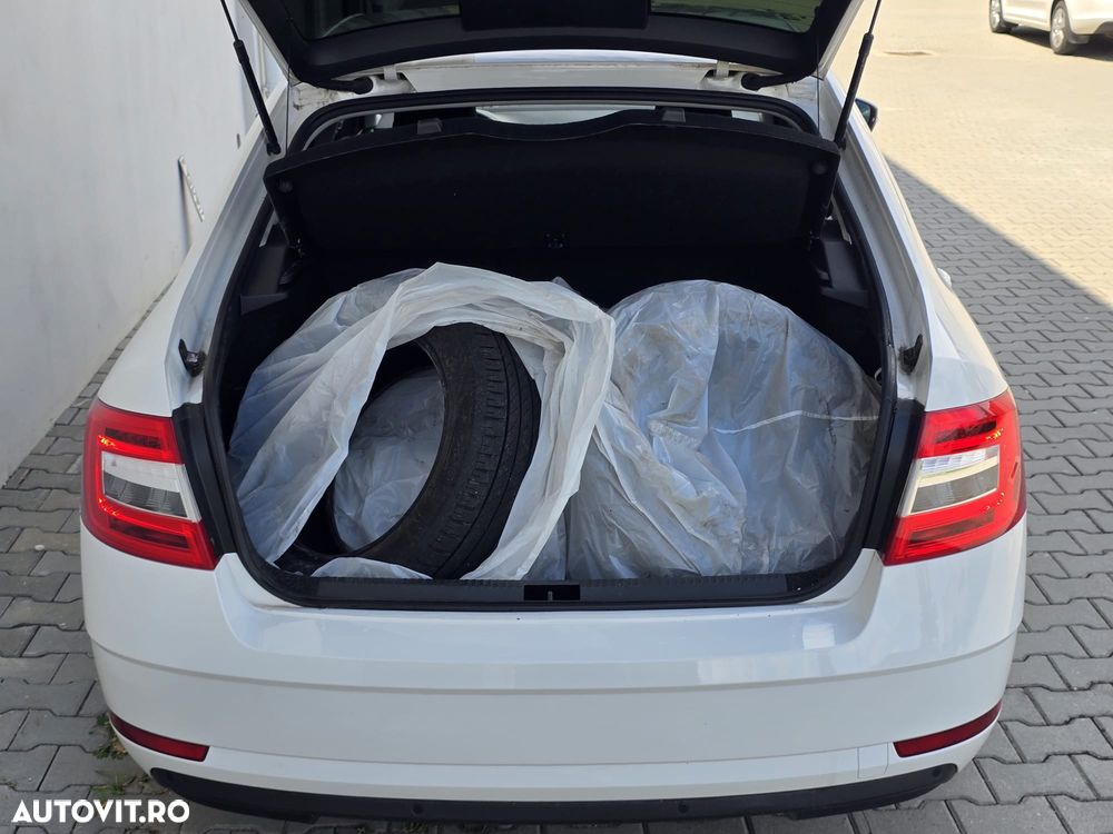 Skoda Octavia 1.0 TSI DSG Ambition - 4