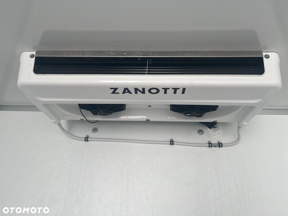 Iveco Daily 35S16H3.0A8 Izoterma 8 EP / Agregat z grzaniem + 230V - 13